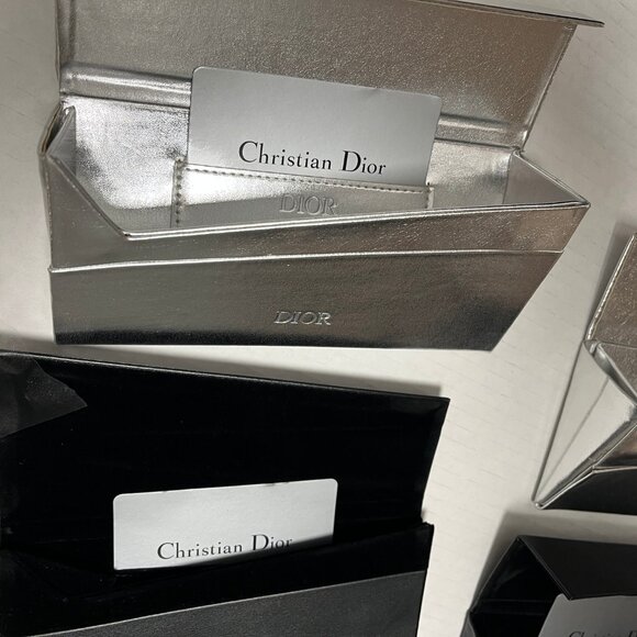 CHRISTIAN DIOR CASE SMALL LEATHER MAGNETIC FOLDABLE Sunglasses case only 4 - Picture 5 of 8